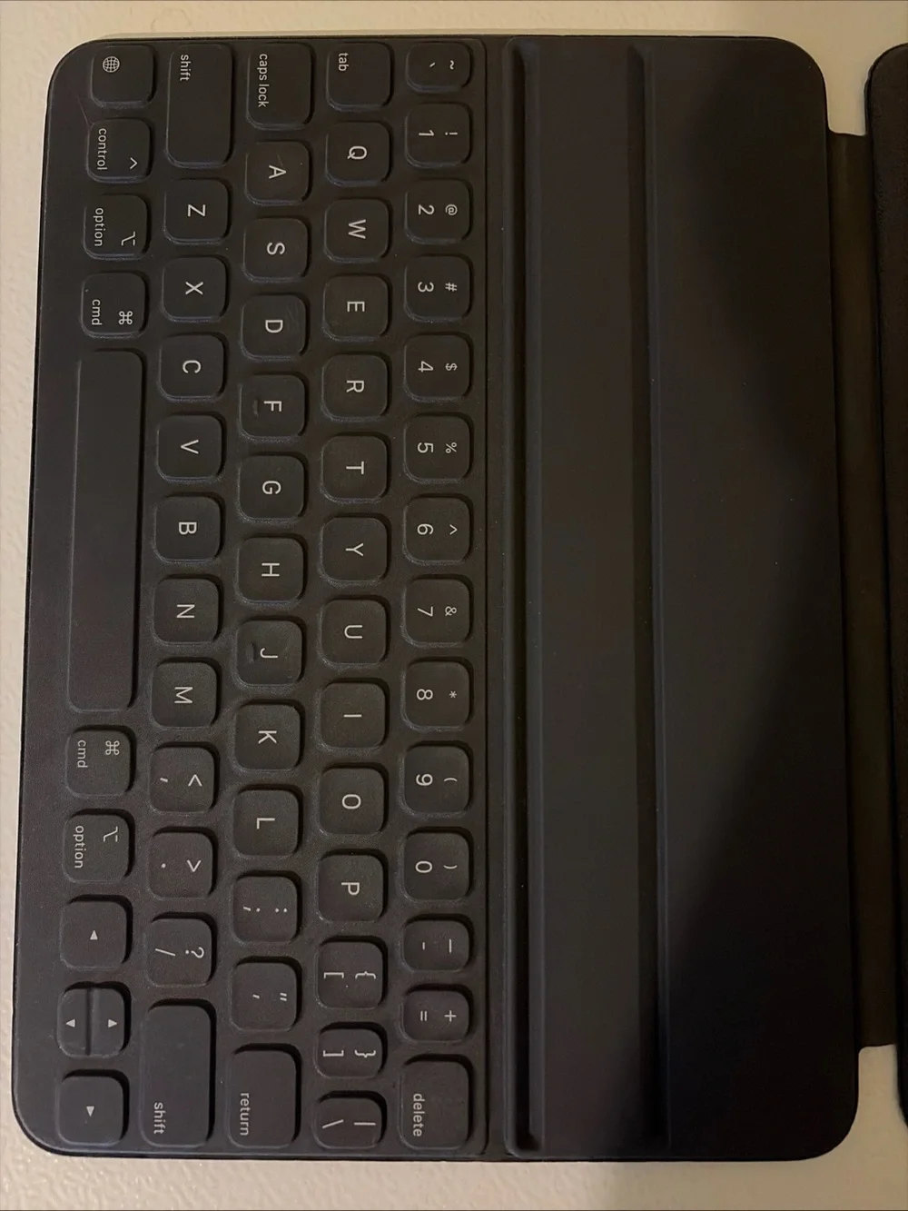Apple Folio Smart Keyboard for 11 Inch IPad Pro and iPad Air gens 1-4